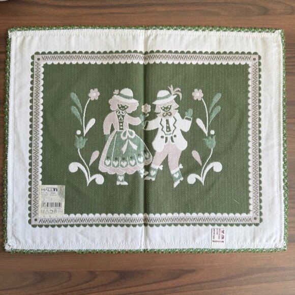 Vtg Haller Textilewerke Halltex German Placemat Folk Art Couple Green On White S - Picture 4 of 9